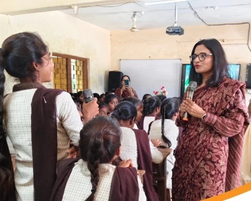 In Chhota Udepur, ‘Sashakt Beti’ brings the Collector closer to schoolgirls