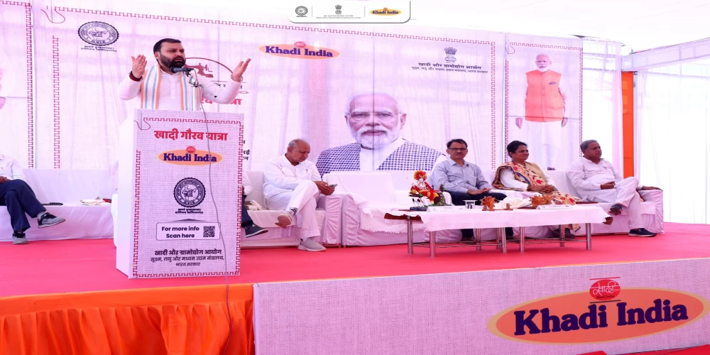 On the birthday of Prime Minister Narendra Modi, KVIC gifts to lakhs of Khadi artisans On the birthday of Prime Minister Narendra Modi, KVIC gifts to lakhs of Khadi artisans