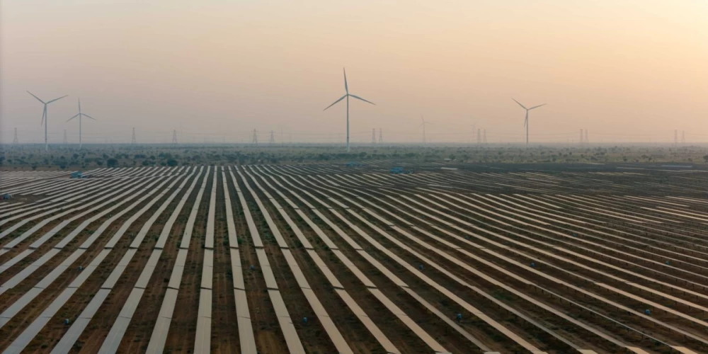 SECI launches 400 MW wind-solar hybrid tender SECI launches 400 MW wind-solar hybrid tender
