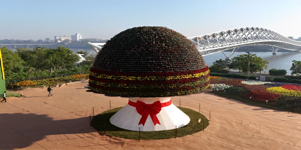 Ahmedabad Flower Show sets Guinness World Record for largest bouquet Ahmedabad Flower Show sets Guinness World Record for largest bouquet