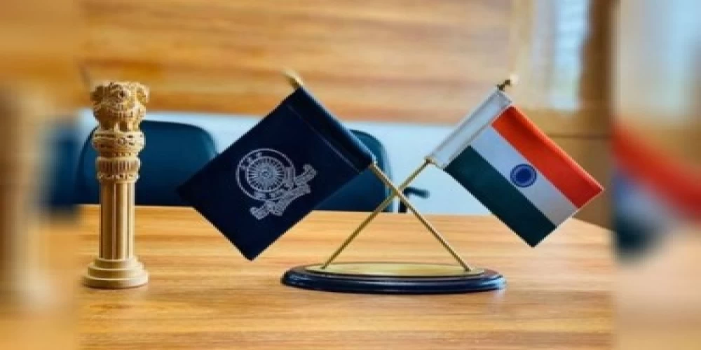 Six IAS, 2 IPS officers transferred in Madhya Pradesh Six IAS, 2 IPS officers transferred in Madhya Pradesh