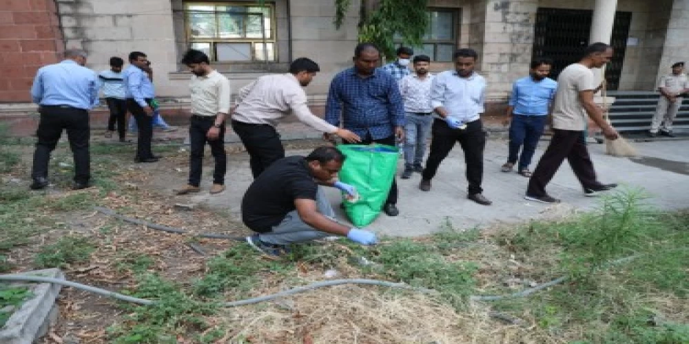 Cleanliness drive ahead of Indore Gaurav Divas Cleanliness drive ahead of Indore Gaurav Divas