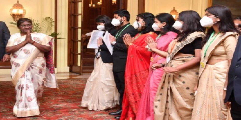 Make citizens informed partners in progress of India: President of India Make citizens informed partners in progress of India: President of India