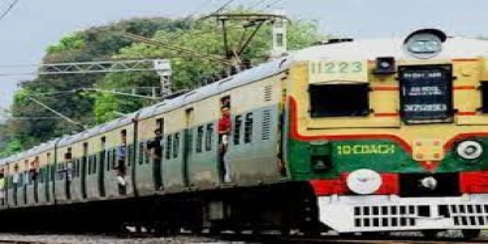 Indian Railways crosses 1000 MT in freight loading during 2022-23 Indian Railways crosses 1000 MT in freight loading during 2022-23