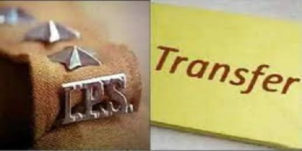Nine IPS officers reshuffled in Delhi Nine IPS officers reshuffled in Delhi