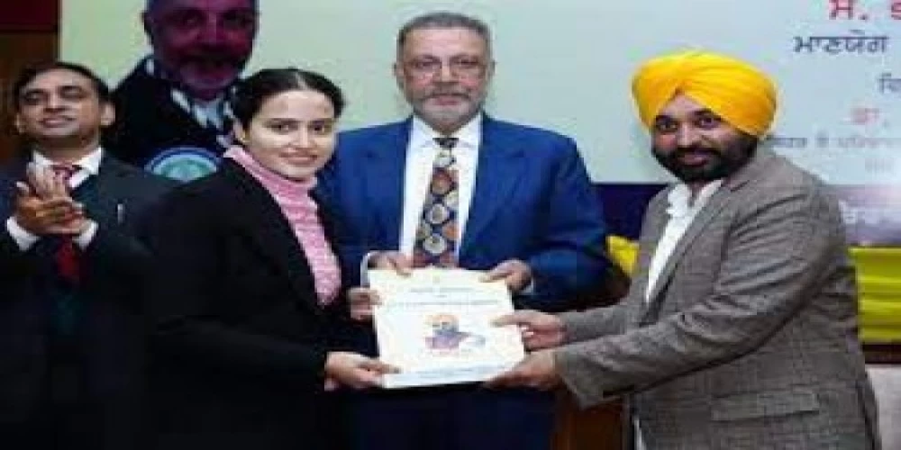 25886 government jobs in mere 10 months: Punjab CM 25886 government jobs in mere 10 months: Punjab CM