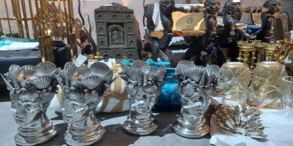 Directorate of Revenue Intelligence Seizes Priceless Cultural Heritage Valued at Rs 26.8 Crore Directorate of Revenue Intelligence Seizes Priceless Cultural Heritage Valued at Rs 26.8 Crore
