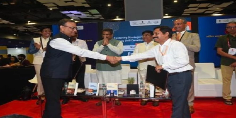 DGT collaborates with Amazon Web Services India to offer skilling programs on emerging technologies DGT collaborates with Amazon Web Services India to offer skilling programs on emerging technologies