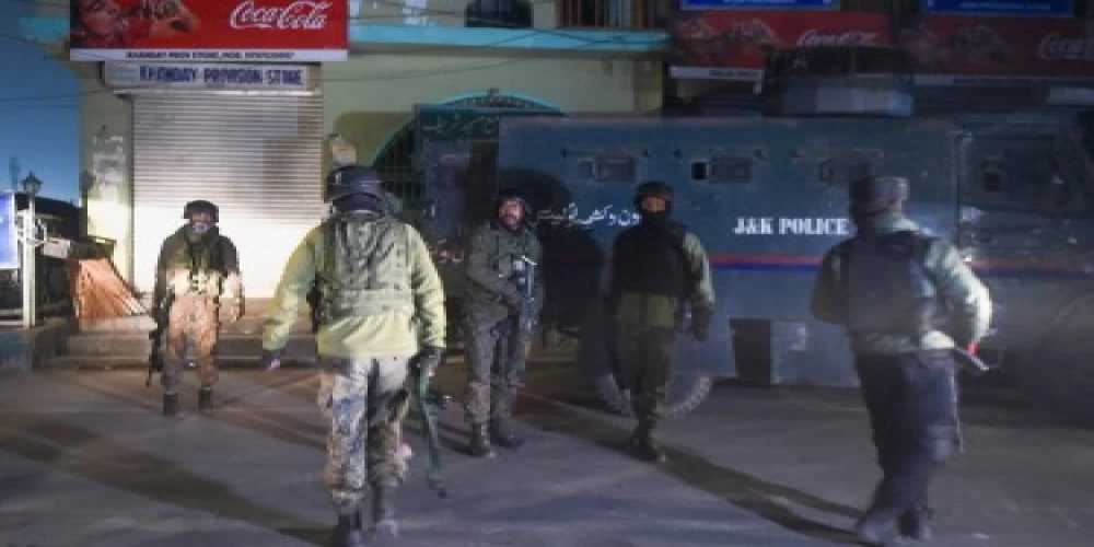Two cops killed, 12 others injured as terrorists attack their vehicle in J&K Two cops killed, 12 others injured as terrorists attack their vehicle in J&K