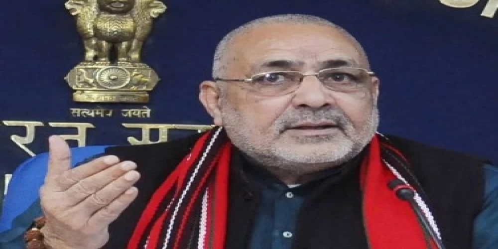 Centre to develop 300 Rurban Clusters to promote women entrepreneurship: Union Minister Giriraj Singh Centre to develop 300 Rurban Clusters to promote women entrepreneurship: Union Minister Giriraj Singh
