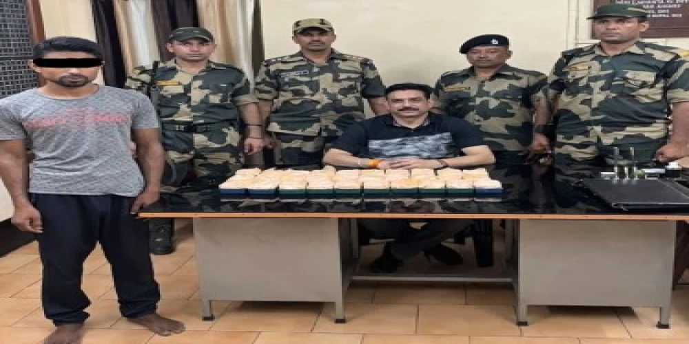 BSF seizes brown sugar, contrabands in Tripura BSF seizes brown sugar, contrabands in Tripura