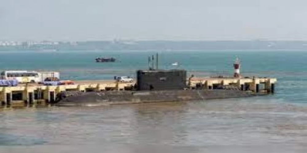 Ministry of Defence inks over Rs 900 cr contract with HSL Ministry of Defence inks over Rs 900 cr contract with HSL