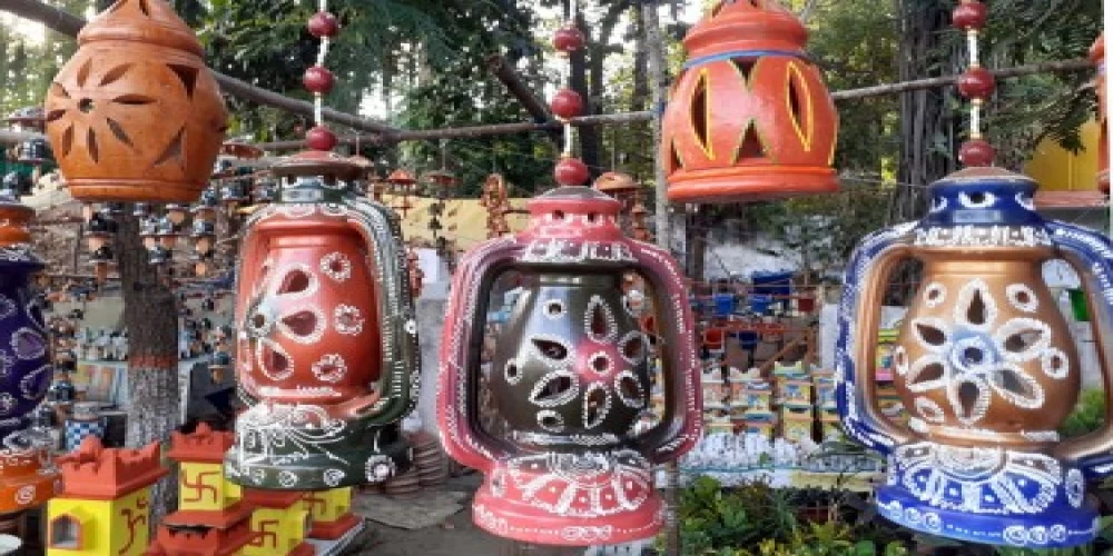PM Modi ignites #VocalForLocal spirit: Diwali celebrations sparked with 'Made in India' fervor PM Modi ignites #VocalForLocal spirit: Diwali celebrations sparked with 'Made in India' fervor