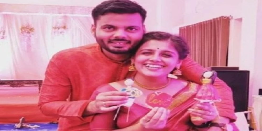 IAS Tapasya Parihar stops ritual of ‘Kanyadaan’ at her wedding with IFS Garvit Gangwar IAS Tapasya Parihar stops ritual of ‘Kanyadaan’ at her wedding with IFS Garvit Gangwar