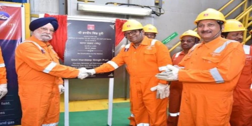 Hardeep Singh Puri rededicates ONGC’s iconic Sagar Samrat to the nation Hardeep Singh Puri rededicates ONGC’s iconic Sagar Samrat to the nation