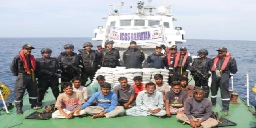 ICG seizes 86kg narcotics worth Rs 600 cr and apprehends 14 crew members of the Pakistani Vessel ICG seizes 86kg narcotics worth Rs 600 cr and apprehends 14 crew members of the Pakistani Vessel