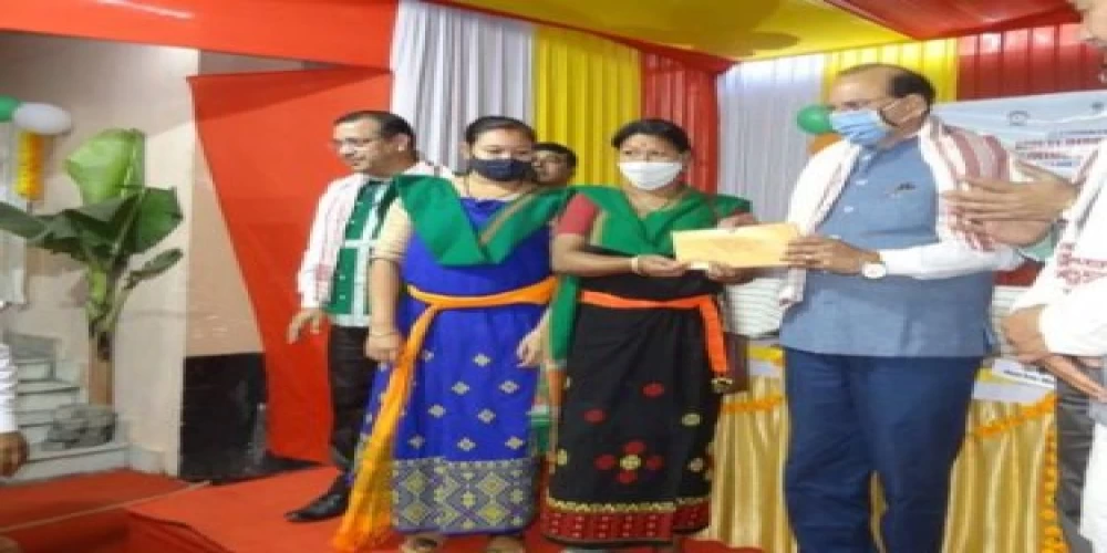 KVIC rolls out unique business model to handhold 70 women artisans in Assam KVIC rolls out unique business model to handhold 70 women artisans in Assam