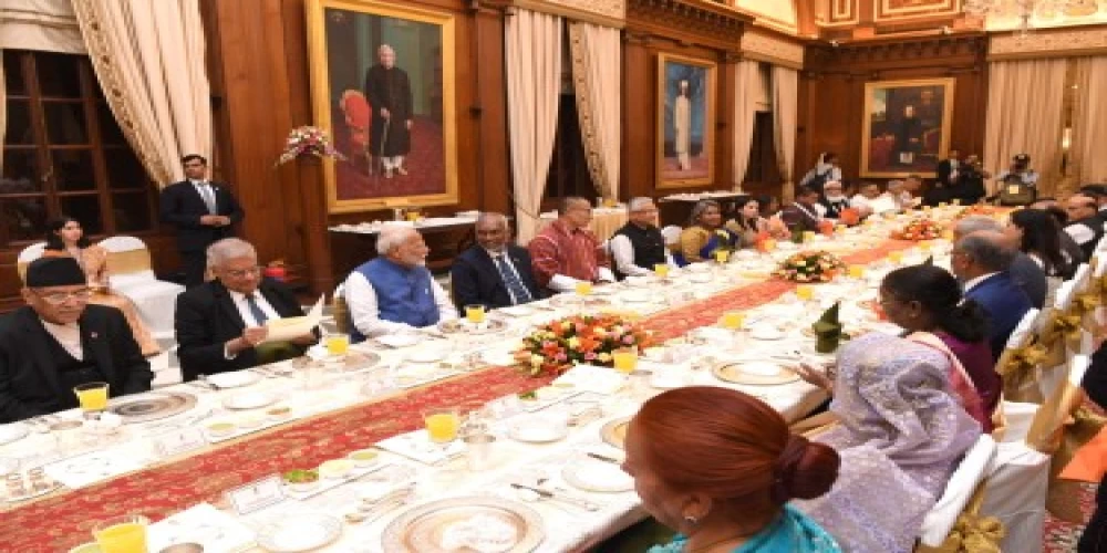 President of India hosts banquet in honour of neighbouring country leaders attending PM's swearing-in ceremony President of India hosts banquet in honour of neighbouring country leaders attending PM's swearing-in ceremony