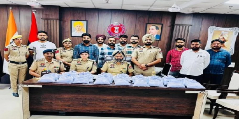 Punjab Police recovers 36 kg heroin, four held Punjab Police recovers 36 kg heroin, four held