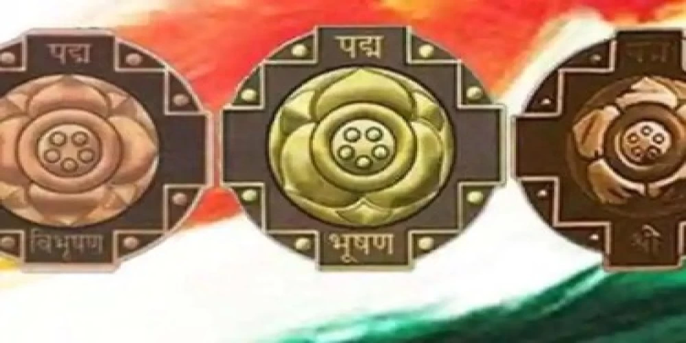 Padma awards for two seasoned IAS officers – Rajiv Mehrishi, Guruprasad Mohapatra Padma awards for two seasoned IAS officers – Rajiv Mehrishi, Guruprasad Mohapatra