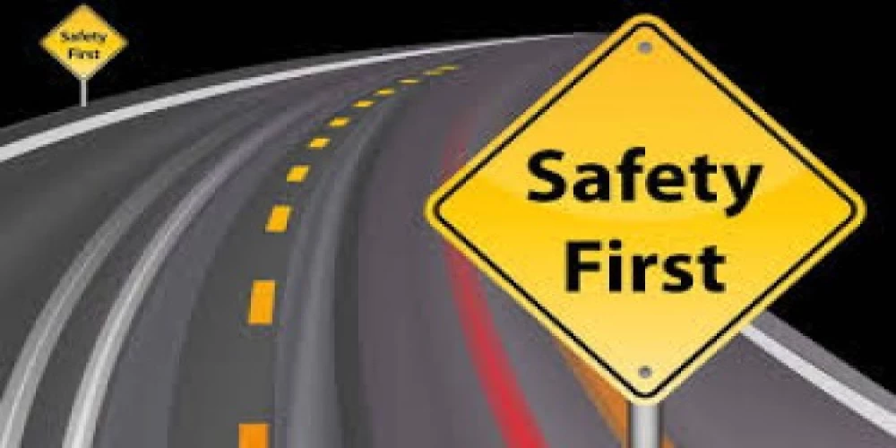 Vizag City ranks first in road safety; District Admn announces Rs 5000 award for 'Good Samaritan' scheme Vizag City ranks first in road safety; District Admn announces Rs 5000 award for 'Good Samaritan' scheme