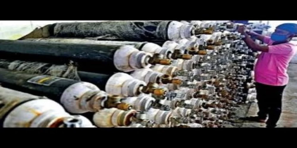 Fertilizer companies to supply 50 metric tonnes of medical oxygen per day for COVID patients Fertilizer companies to supply 50 metric tonnes of medical oxygen per day for COVID patients