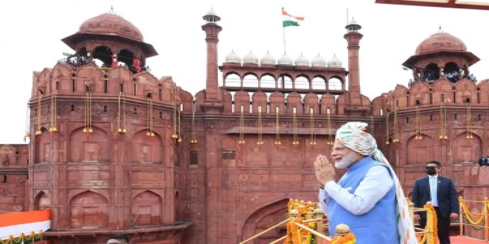PM Modi sets 5 resolves to leapfrog India to next level PM Modi sets 5 resolves to leapfrog India to next level