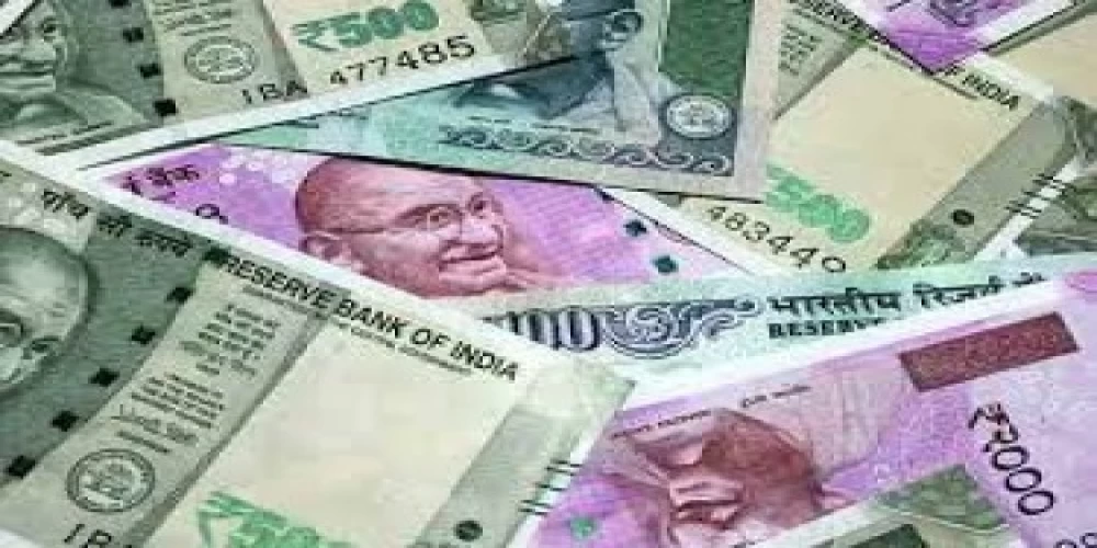 CISF discovers Rs 45 lakh worth of UAE Dirham CISF discovers Rs 45 lakh worth of UAE Dirham
