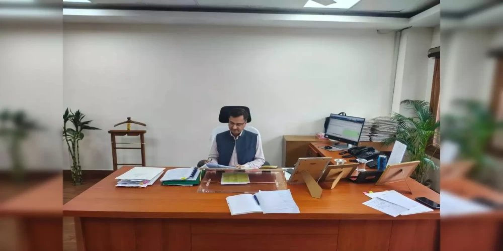 Piyush Goyal takes charge as new mines secretary