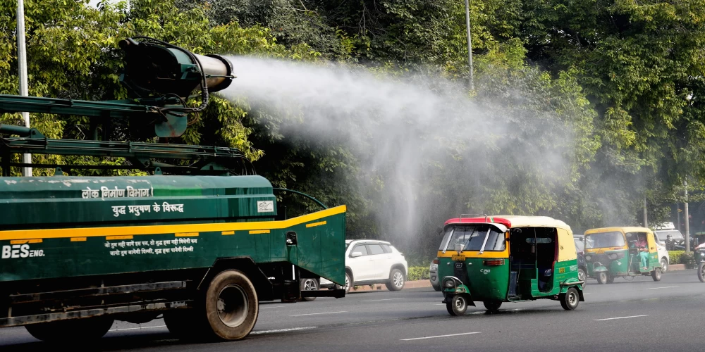 Delhi shuts doors on non-BS VI private vehicles from outside as air remains toxic