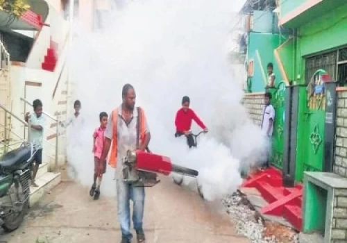 Guntur Municipal Commissioner takes challenges posed by Cyclone Michaung head on; massive cleanliness drive launched