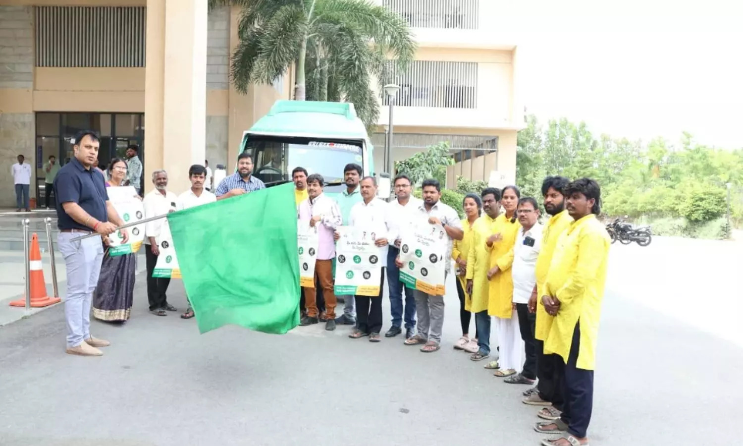 Jangaon Collector Sandeep Kumar Jha takes campaign against bonded labour to workers