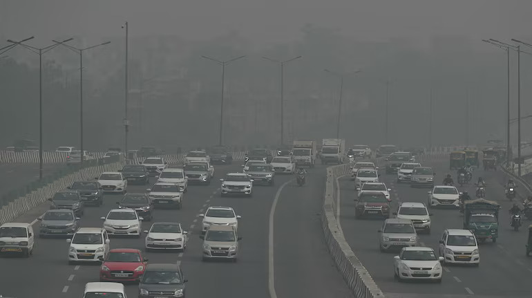 Smog returns to Delhi: Post-Diwali air turns ‘very poor’ as AQI climbs to 345