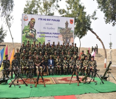 Punjab Governor visits BSF sectors Abohar & Ferozepur