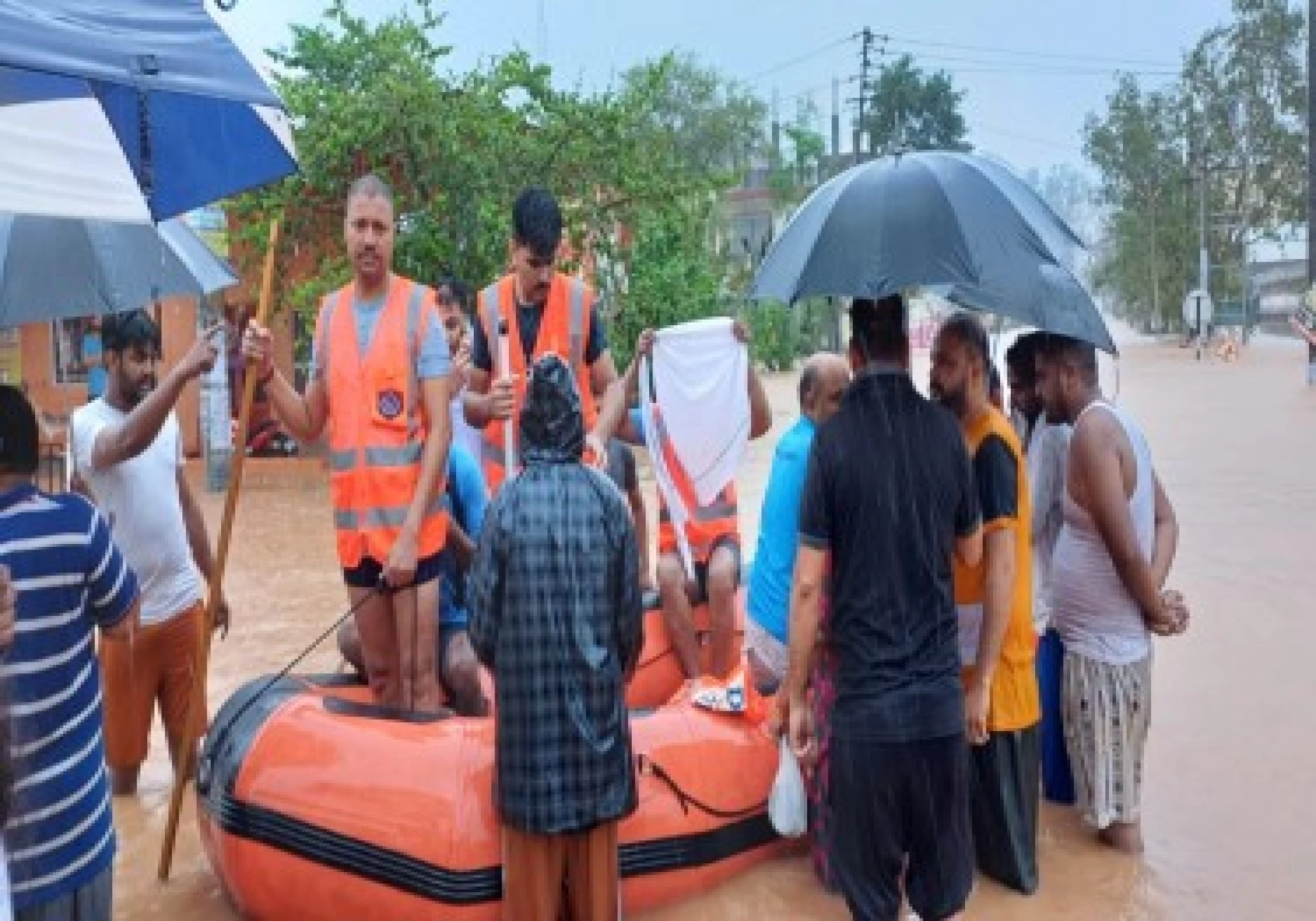 SDRF team leads rescue operation