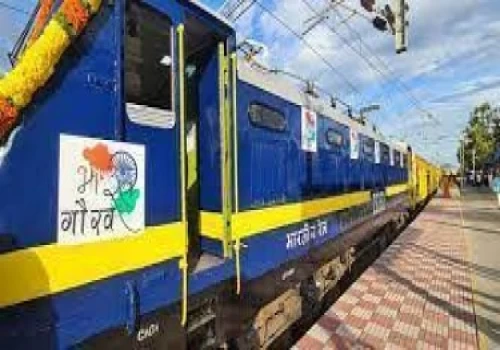 About 80 pc of reserved railway tickets are being booked online