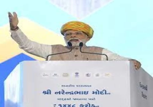 PM lays foundation stone and dedicates multiple projects worth over Rs 1450 cr in Gujarat